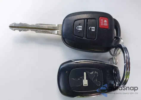 2016 Toyota Rav4 Le из США, поврежденный, VIN JTMBFREV6GJ072907